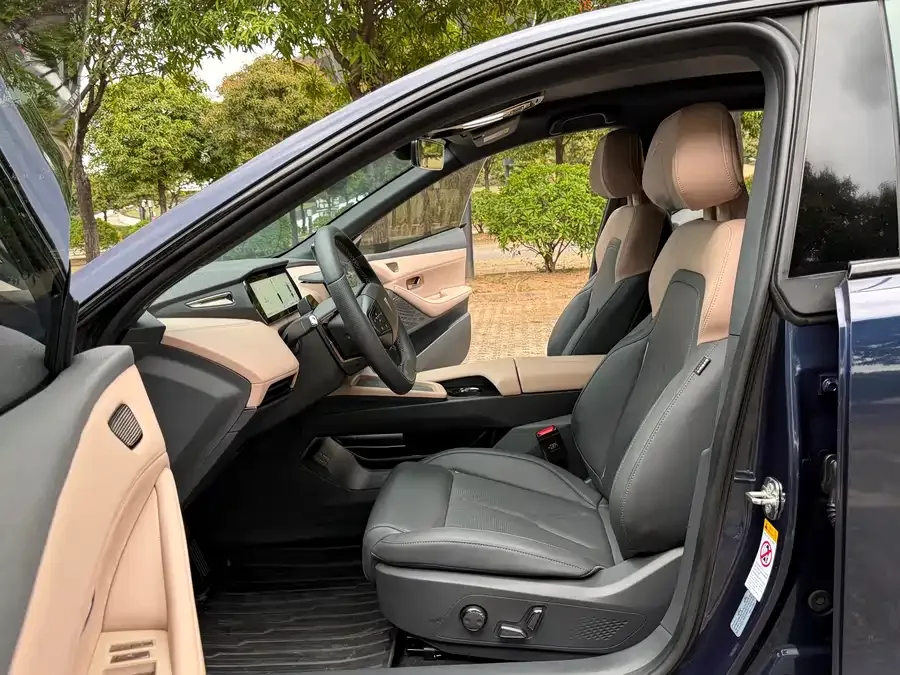 Deepal dark blue SL03 Dark Blue SL03 2022 1.5L 1200 Extended Range Edition 2023 — миниатюра 2