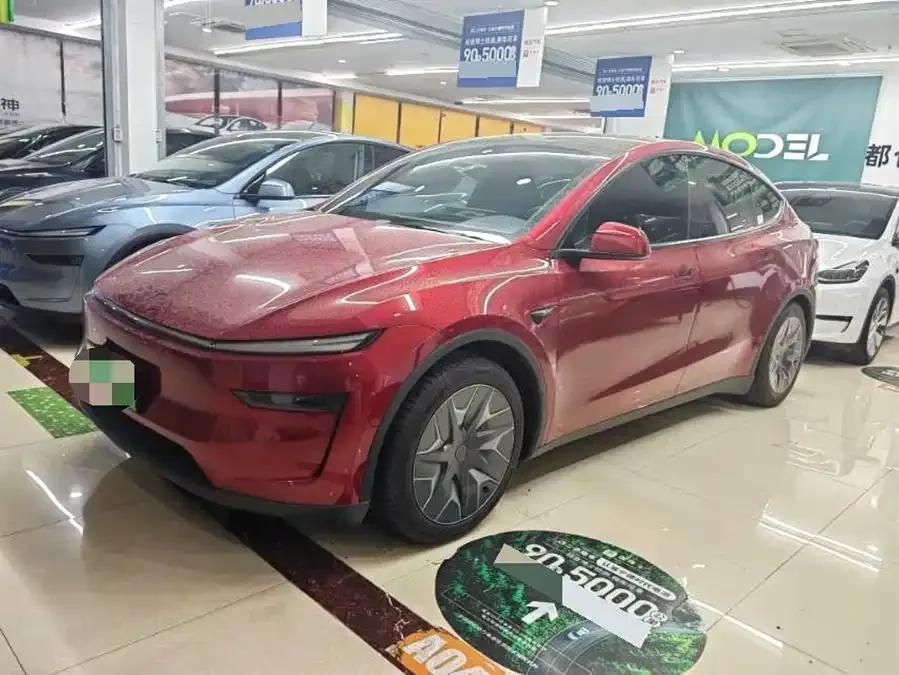 Tesla Model YL 2025