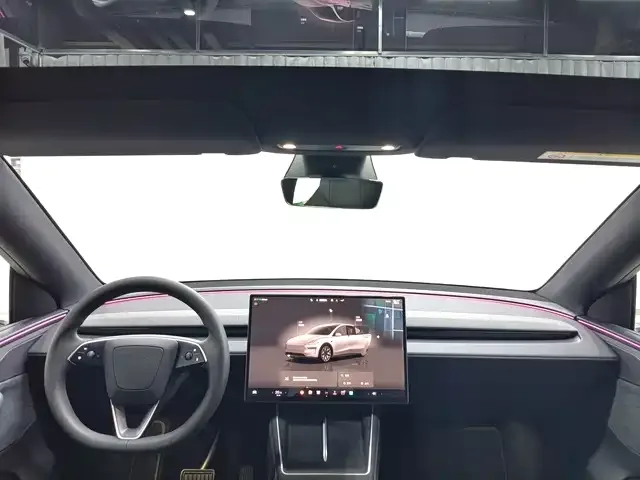 Tesla Model YL Model YL 2025 long-range all-wheel drive version 2025 — миниатюра 4