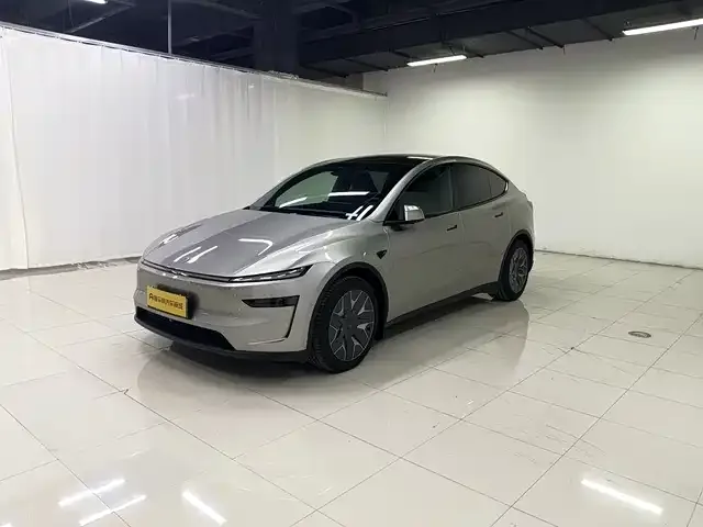 Tesla Model YL 2025