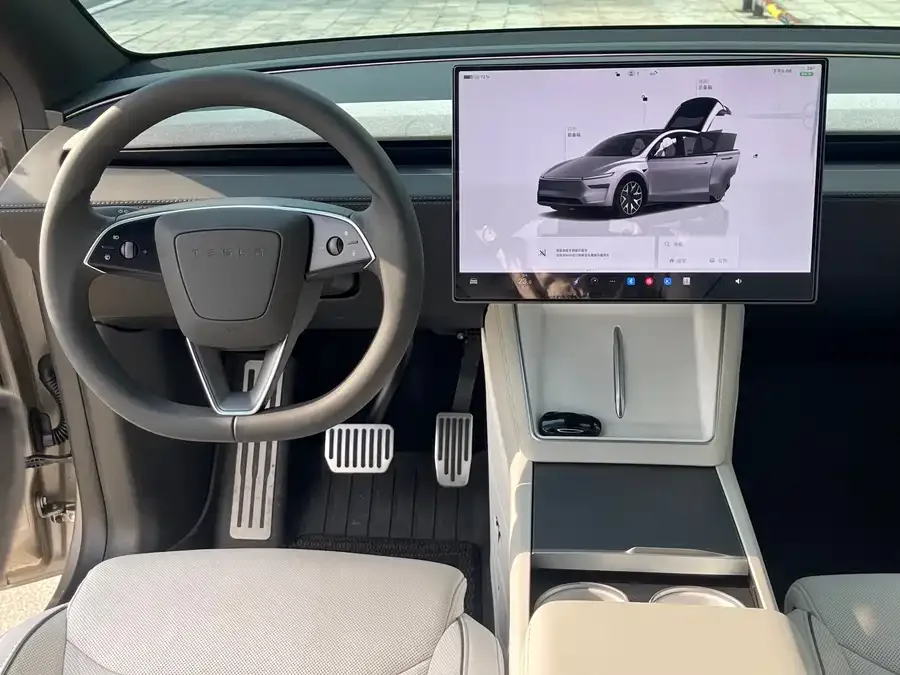 Tesla Model YL Model YL 2025 long-range all-wheel drive version 2026 — миниатюра 3