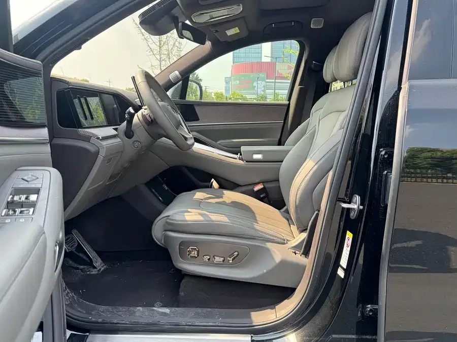 BYD N9 Denza N9 2025 Premium Edition 2025 — миниатюра 3