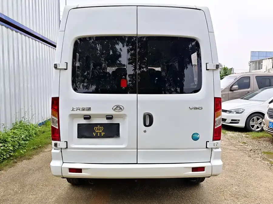 Maxus Xintu V80 Xintu V80 2021 2.0T PLUS Manual Business Travel Edition Long Axis Mid-Top 9 Seaters 2022 — миниатюра 2