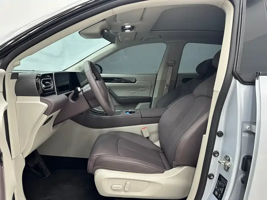 Leapmotor C11 Leapmotor C11 2023 Extended Range 200 Comfort Edition 2024 — миниатюра 4