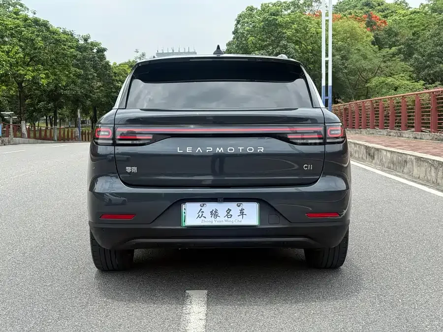 Leapmotor C11 Leapmotor C11 2023 Extended Range 285 Smart Edition 2023 — миниатюра 2
