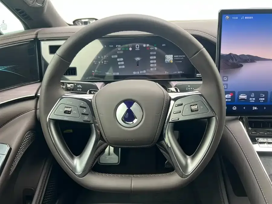 BYD Z9 Denza Z9 2024 1100km 4WD Max Edition 2025 — миниатюра 4