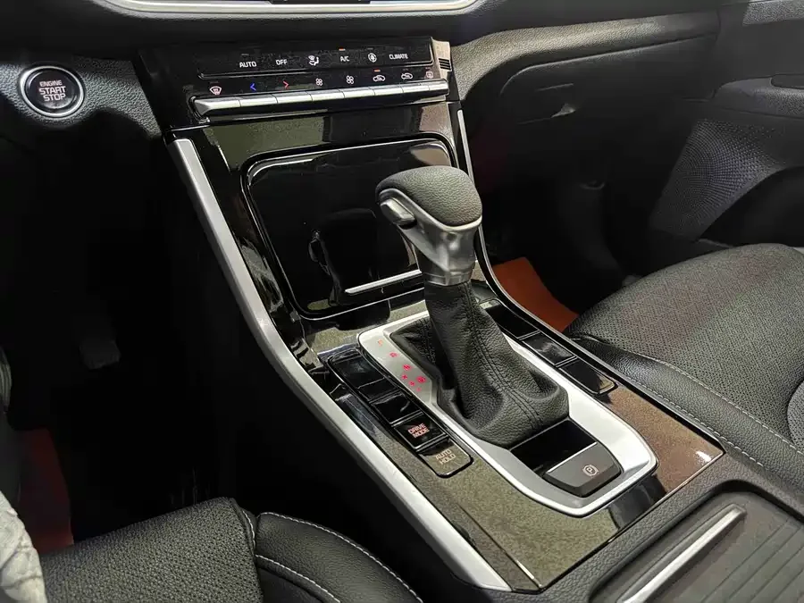 Kia K3 2021 1.5L CVT Fashion Edition 2022 — миниатюра 4