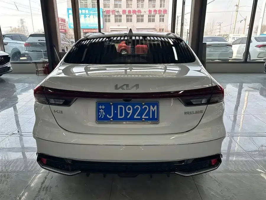 Kia K3 2023 1.5L CVT Luxury Edition 2023 — миниатюра 2