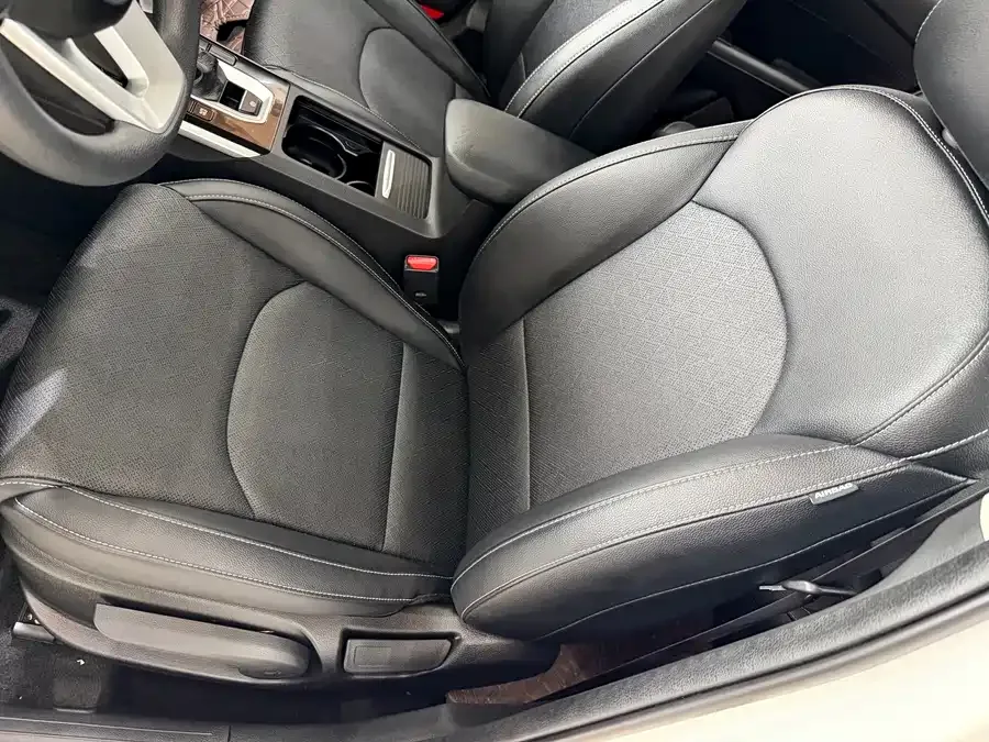 Kia K3 2021 facelift 1.5L CVT fashion version 2023 — миниатюра 4