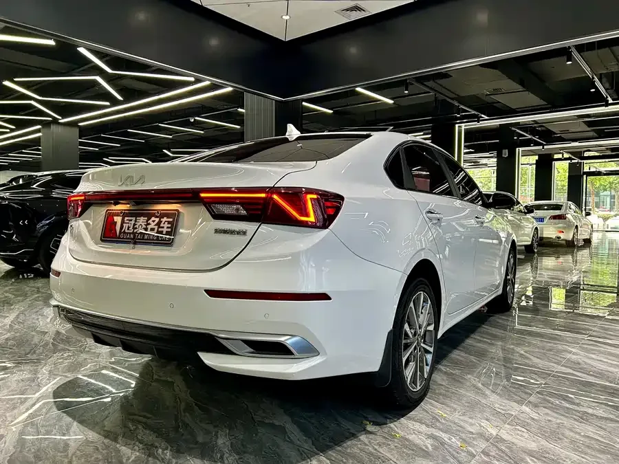 Kia K3 2021 facelift 1.5L CVT fashion version 2022 — миниатюра 2