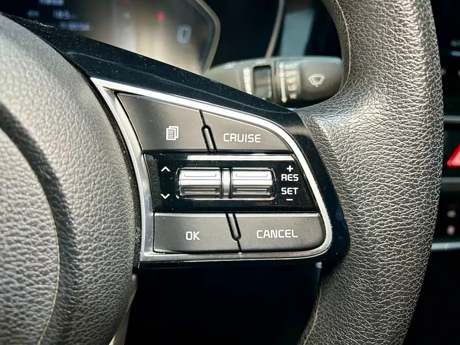Kia K3 2021 facelift 1.5L CVT fashion version 2022 — миниатюра 4