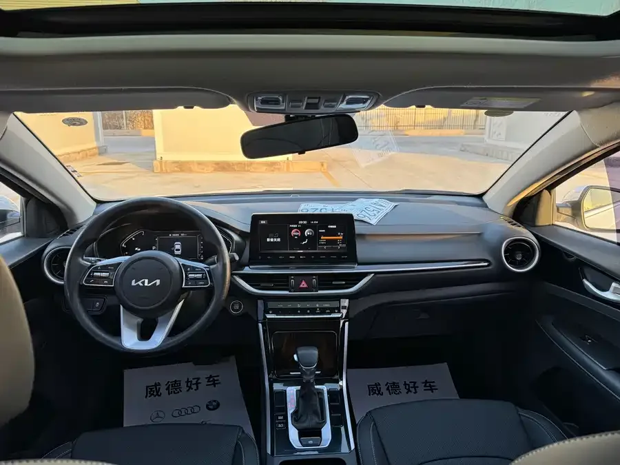 Kia K3 2021 1.5L CVT Fashion Edition 2022 — миниатюра 4