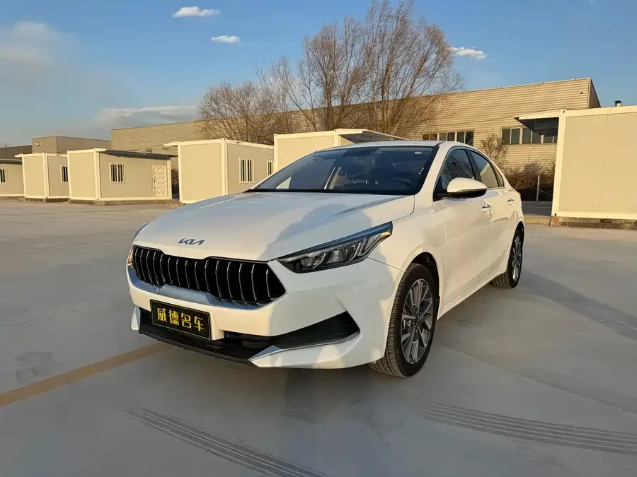 Kia K3 2021 1.5L CVT Fashion Edition 2022 — фото 1, купить с доставкой в Москву