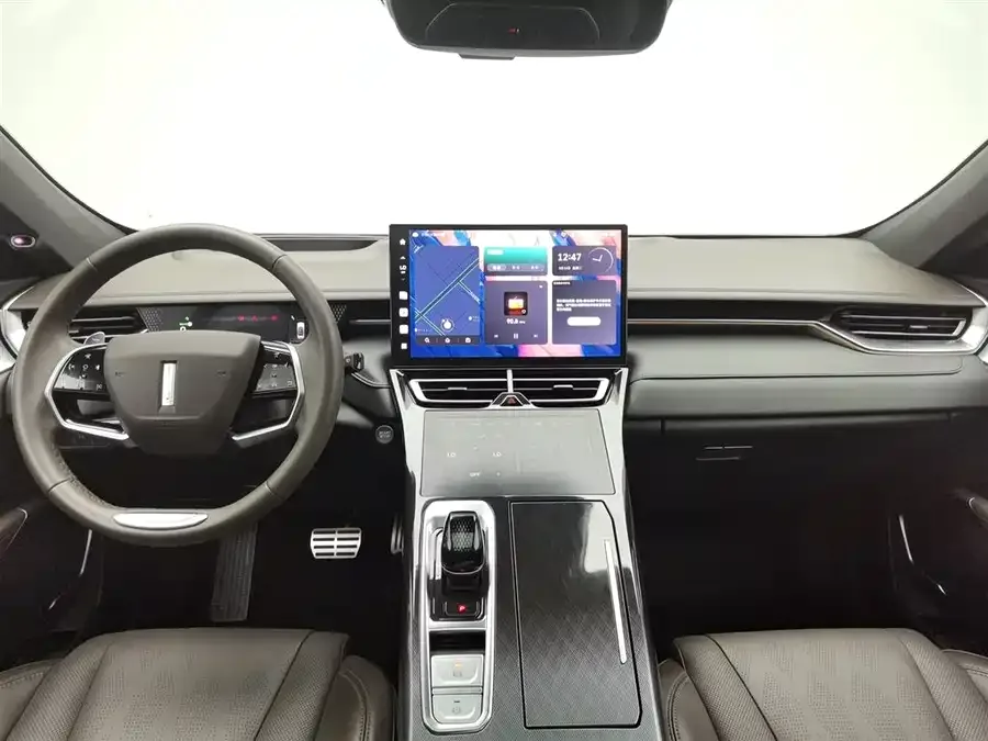 WEY Mocha Wei Mocha 2021 2.0T 2WD Special Edition 2022 — миниатюра 2