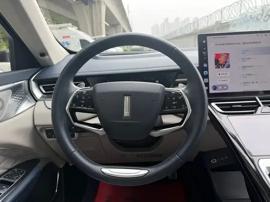 WEY Mocha Wei Mocha 2021 2.0T 4WD Special Edition 2022 — миниатюра 5