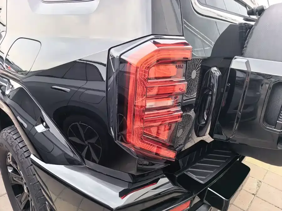 Tank 400 New Energy Tank 400 New Energy 2024 Hi4-T Off-Road Edition 2025 — миниатюра 5