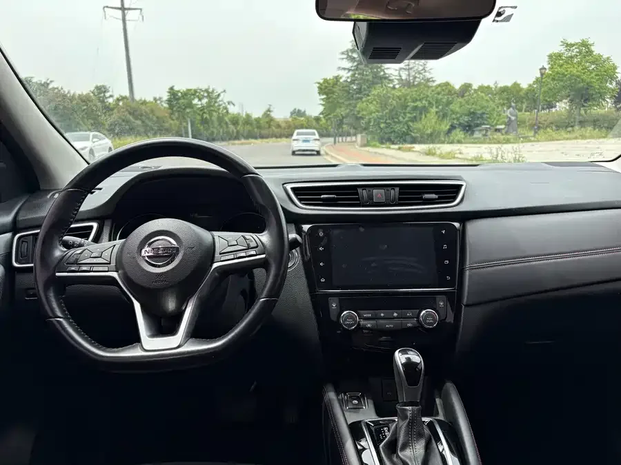 Nissan Qashqai Qashqai 2022 2.0L CVT XV Prem Luxury Edition 2023 — миниатюра 4