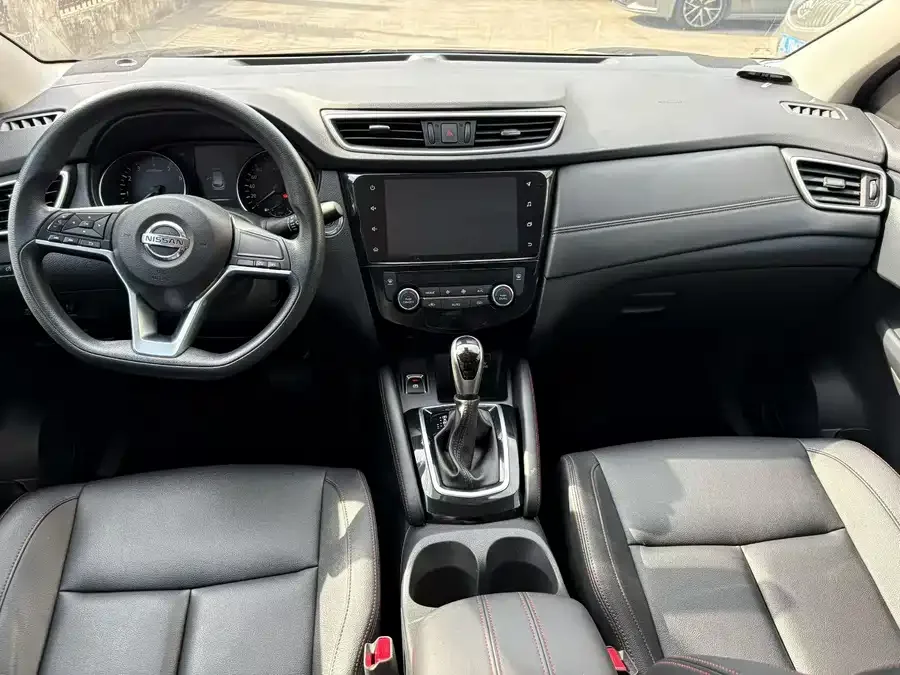 Nissan Qashqai Qashqai 2021 2.0L CVT Luxury Edition 2022 — миниатюра 2