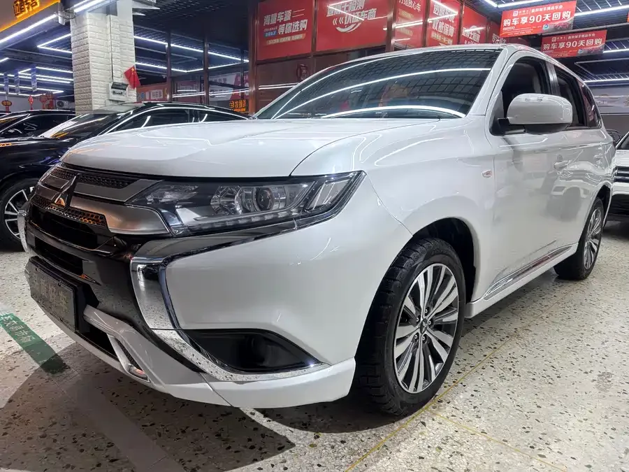 Mitsubishi Outlander 2022