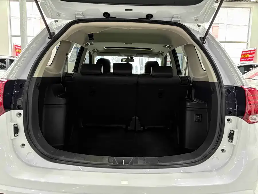 Mitsubishi Outlander Outlander 2021 facelift 2.0L 2WD Enjoy Edition 5 seats 2023 — миниатюра 4