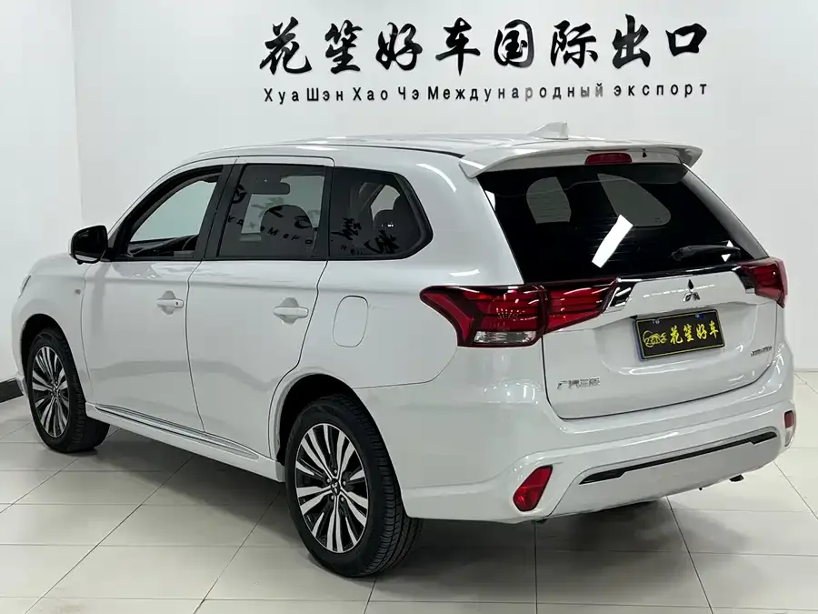 Mitsubishi Outlander Outlander 2021 2.0L 2WD 5-seater 2022 — миниатюра 2