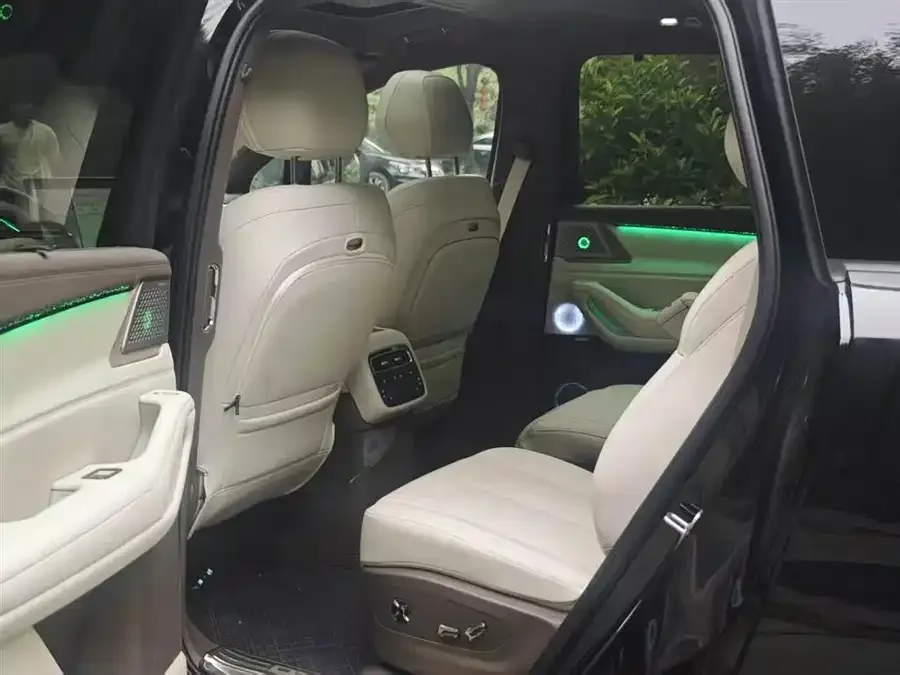 BYD N8L Denza N8L 2025 Flagship Model 2025 — миниатюра 3