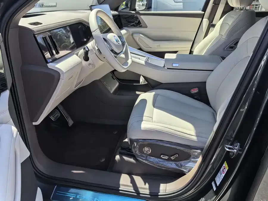 BYD N8L Denza N8L 2025 Flagship Model 2025 — миниатюра 2