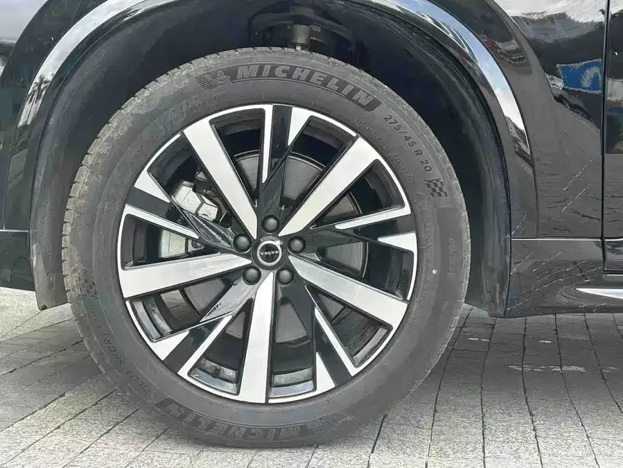 Volvo XC90 Plug-in Hybrid 2026 T8 Inscription Luxury 7-seater 2025 — миниатюра 2