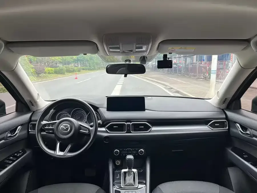 Mazda CX-5 2024 2.0L automatic two-wheel drive comfort model 2024 — миниатюра 5