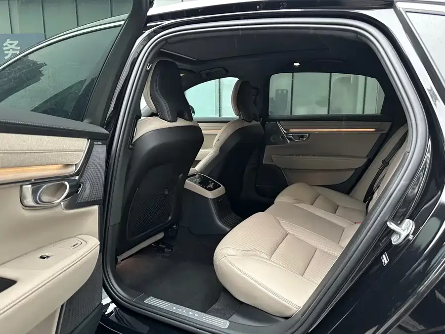 Volvo S90 plug-in hybrid Volvo S90 Plug-in Hybrid 2026 Plug-in Hybrid Four-Wheel Drive Long-Range Zhiya Luxury Edition 2025 — миниатюра 3