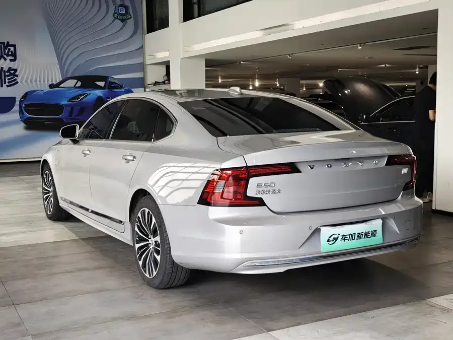 Volvo S90 plug-in hybrid 2023 T8 plug-in hybrid four-wheel drive long-range Zhiyi luxury version 2023 — миниатюра 3