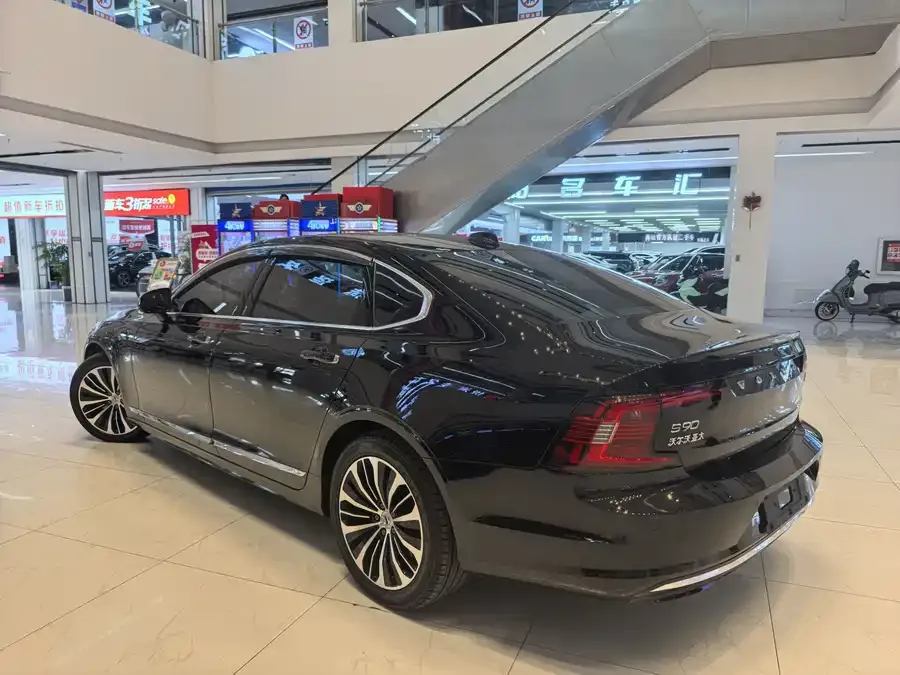 Volvo S90 plug-in hybrid 2023 T8 plug-in hybrid four-wheel drive long-range Zhiyi luxury version 2023 — миниатюра 4
