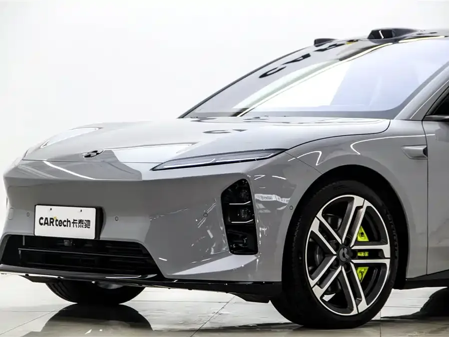 NIO ET5T NIO ET5T 2025 Champion Edition 100kWh Touring 2026 — миниатюра 2