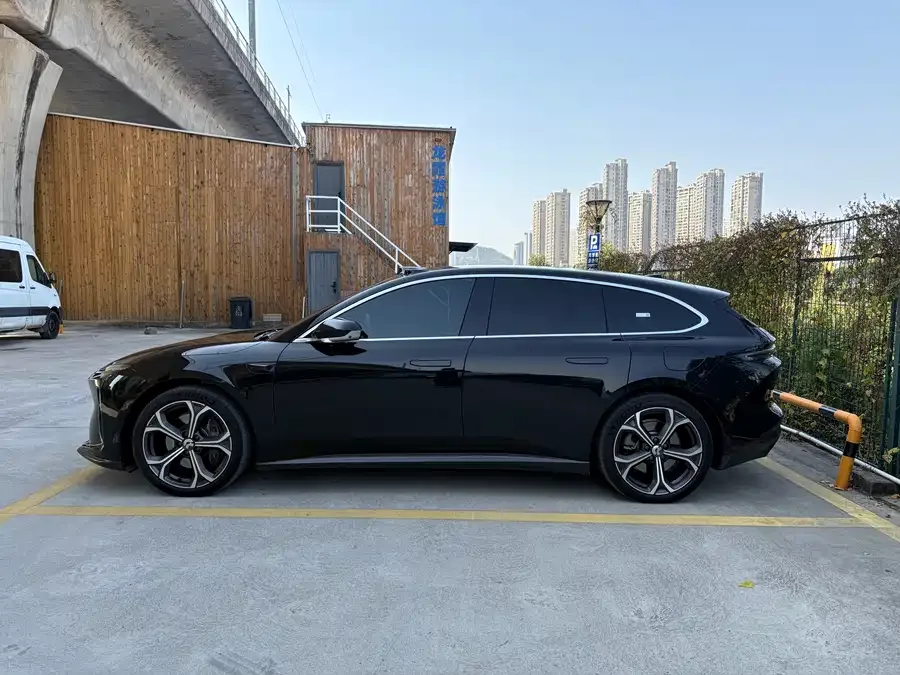 NIO ET5T NIO ET5T 2024 75kWh Touring 2024 — миниатюра 2