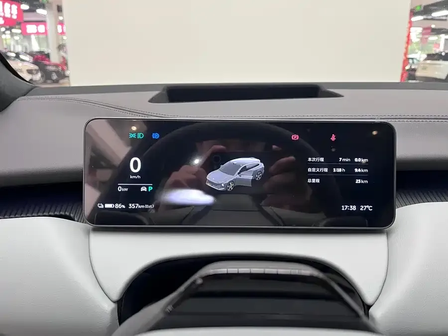 NIO ET5T NIO ET5T 2025 Champion Commemorative Edition 75kWh Touring 2026 — миниатюра 5