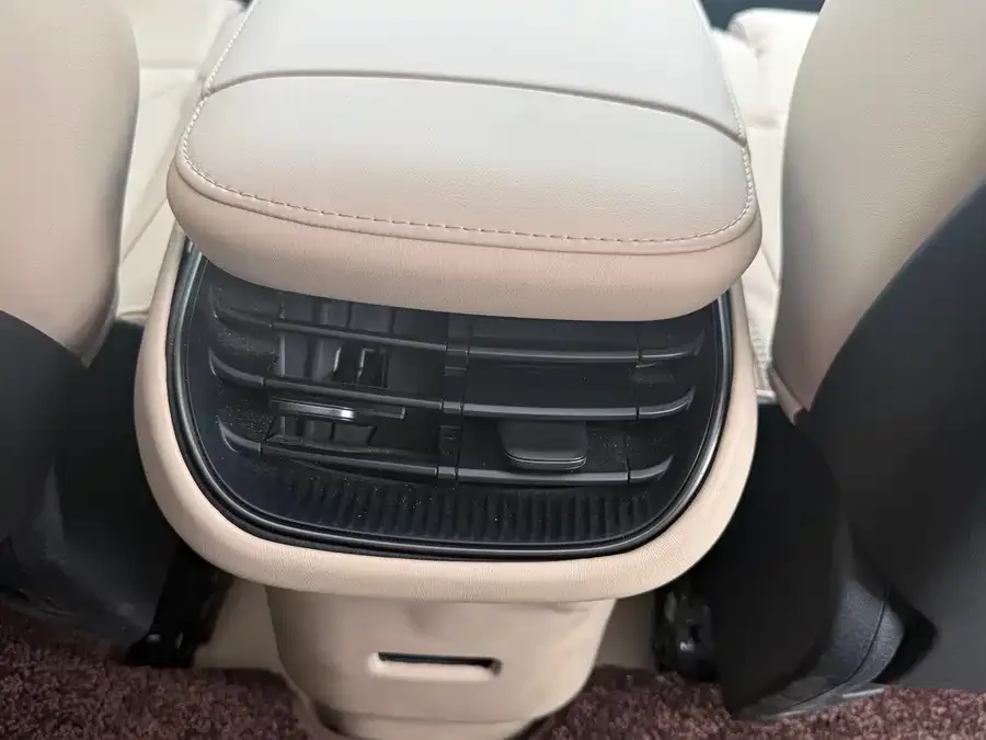 NIO ET5T NIO ET5T 2024 75kWh Touring 2025 — миниатюра 3