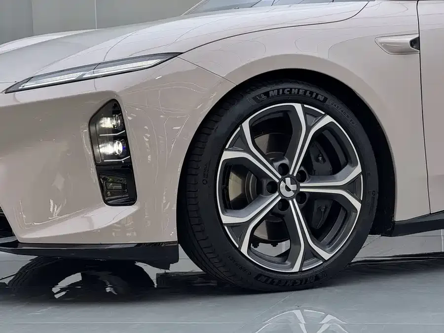 NIO ET5T NIO ET5T 2025 100kWh Touring 2025 — миниатюра 2