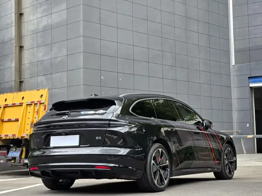 NIO ET5T NIO ET5T 2025 Shadow Package Limited Edition 100kWh Touring 2025 — миниатюра 5