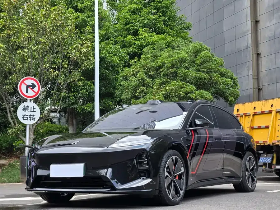 NIO ET5T 2025