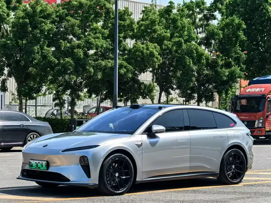 NIO ET5T 2025