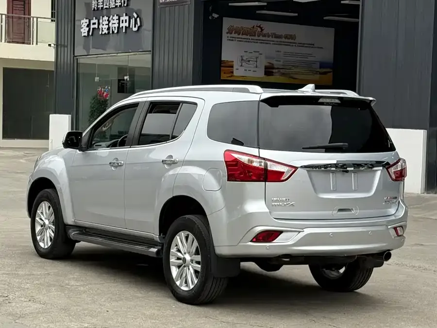 Isuzu MU-X mu-X 2020 1.9T Diesel Automatic 2WD Enjoy Edition 5-seater National VI 2022 — миниатюра 4