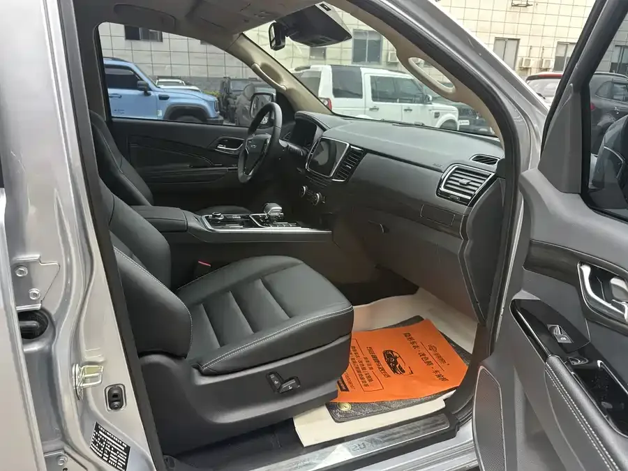 Isuzu MU-X mu-X Shepherd 2022 2.0T gasoline automatic four-wheel drive 7-seater 2022 — миниатюра 3
