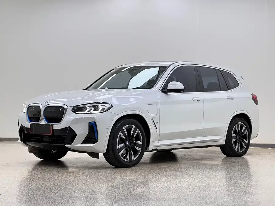 BMW iX3 2022