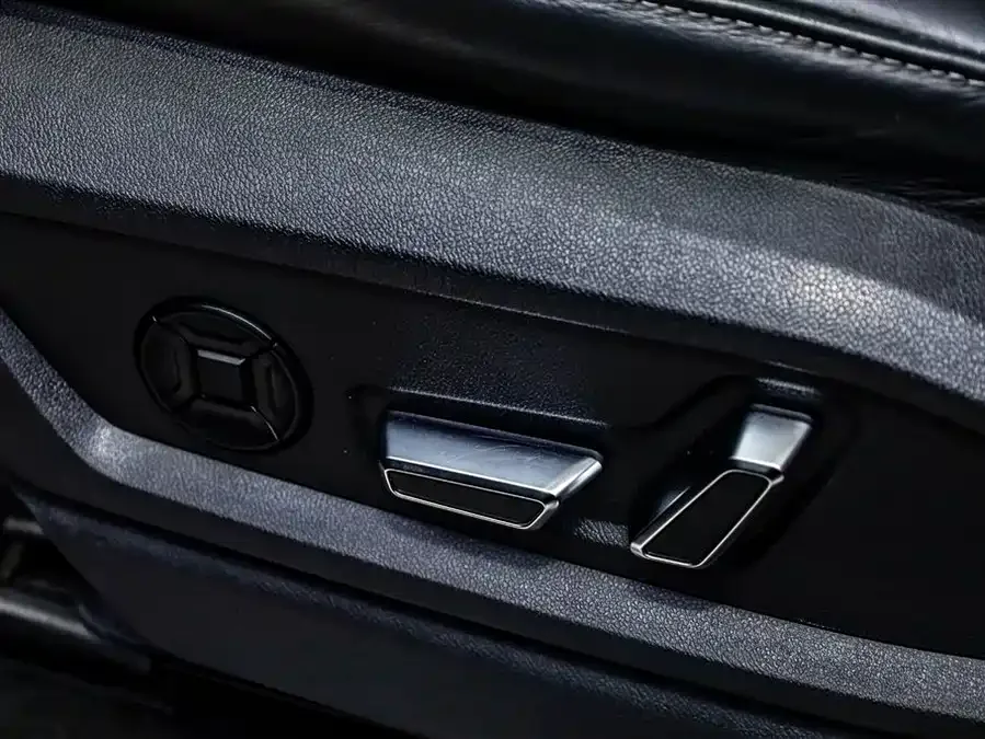 Audi Q6 2024 40 TFSI quattro Guanyun Style Yulin Package 7 Seats 2024 — миниатюра 4