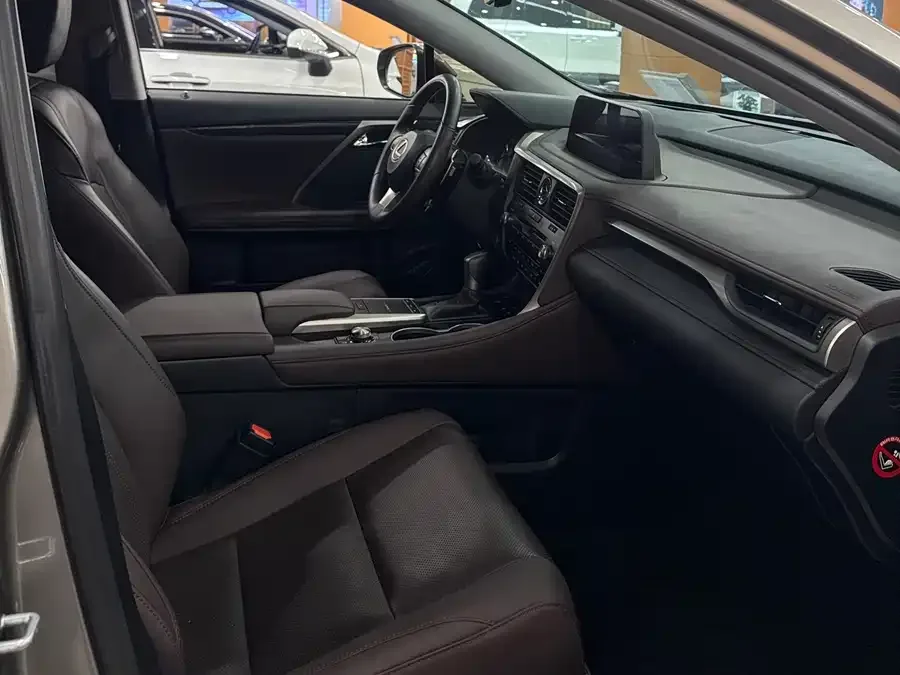 Lexus RX 2020 300 four-wheel drive elegant version country VI 2022 — миниатюра 3