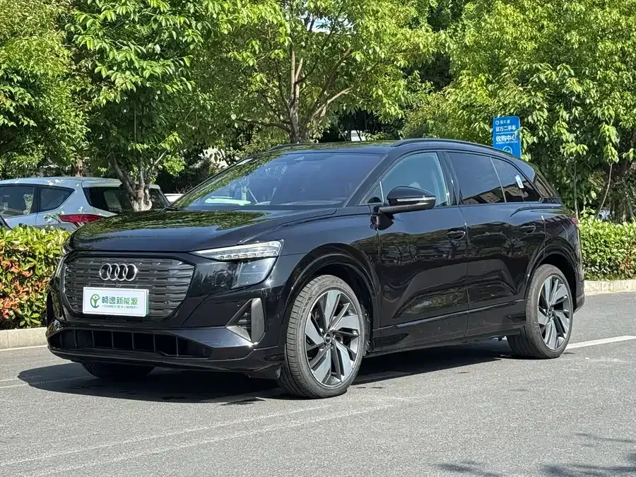 Audi Q5 e-tron 2022 50 e-tron quattro Glory Mecha Suit Sun Chaser Edition 2022 — фото 1, купить с доставкой в Москву
