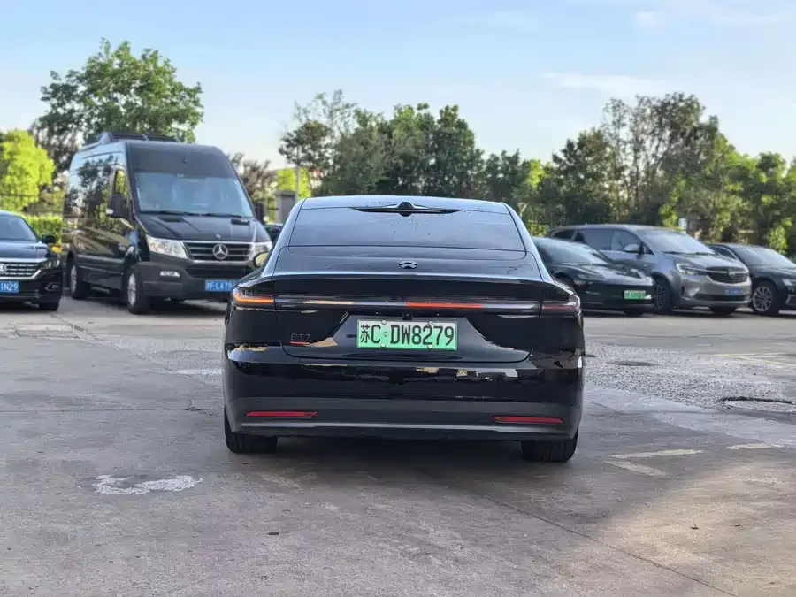 NIO ET7 NIO ET7 2023 100kWh Signature Edition 2023 — миниатюра 2