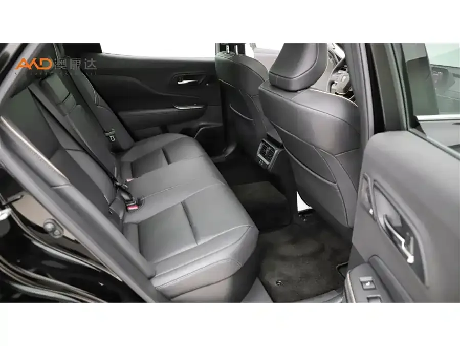 Toyota Crown Crown SportCross 2023 2.5L SportCross HEV 2WD Premium Edition 2024 — миниатюра 5