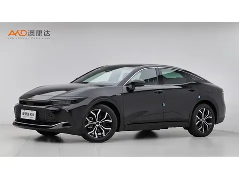 Toyota Crown 2024 buy in Moscow