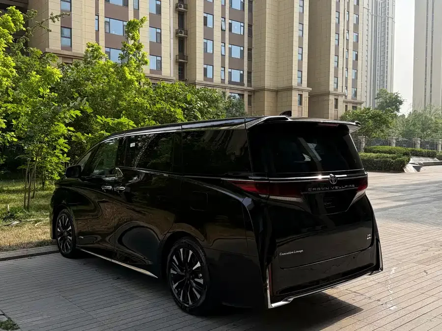 Toyota Crown Vellfire Vellfire 2024 Crown Hybrid 2.5L Supreme Executive Edition 2025 — миниатюра 2